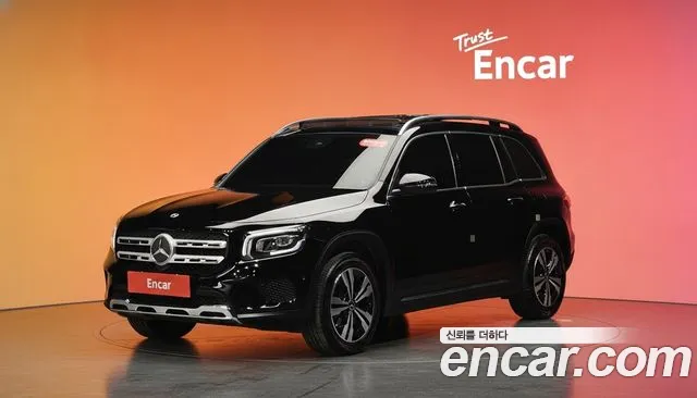 Mercedes-Benz GLB- X247 GLB220