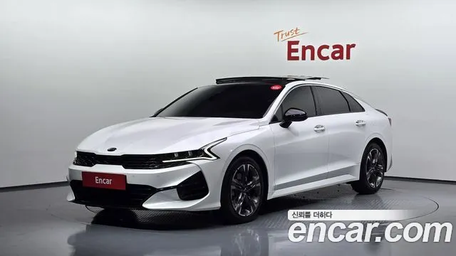 Kia K5 III 2.0 Signature