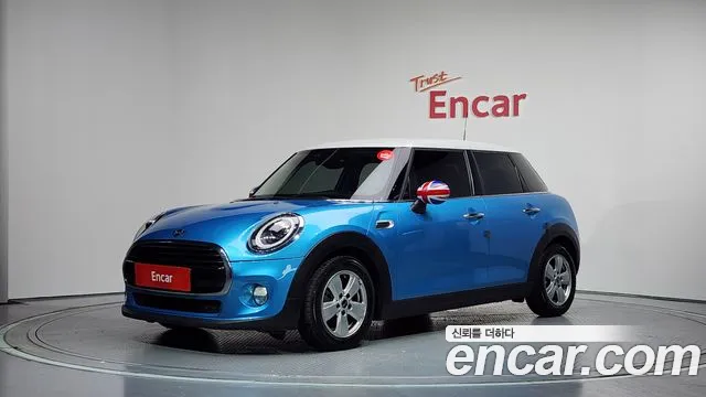 MINI Cooper 5 Base 3