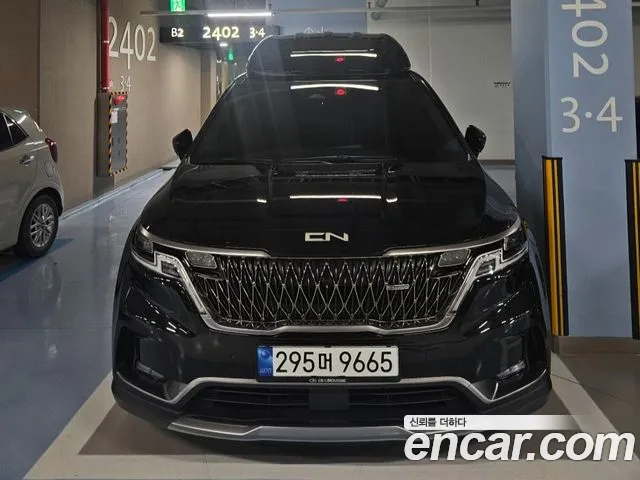 Kia Carnival 4 Gasoline 9
