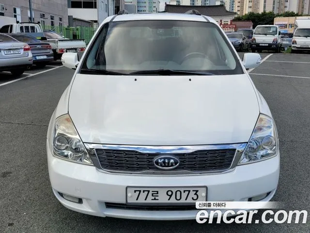 Kia Carnival R Carnival GLX Premium