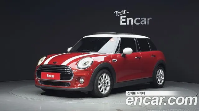 MINI Cooper D 5 HIGH 3