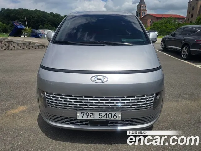 Hyundai Staria 11