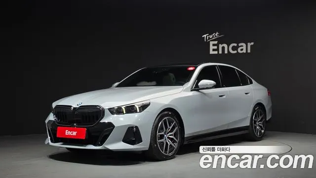 BMW 5 (G60) 520i