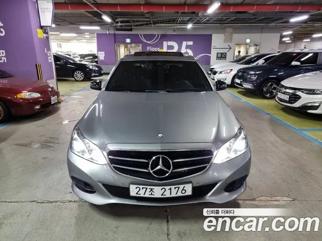 Mercedes-Benz E- W212 E220