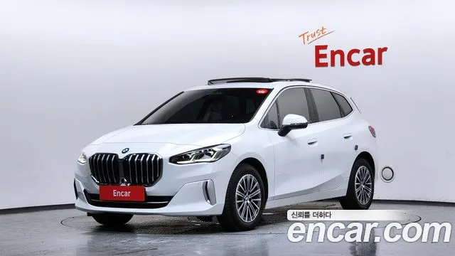 BMW 2 (U06) 220i