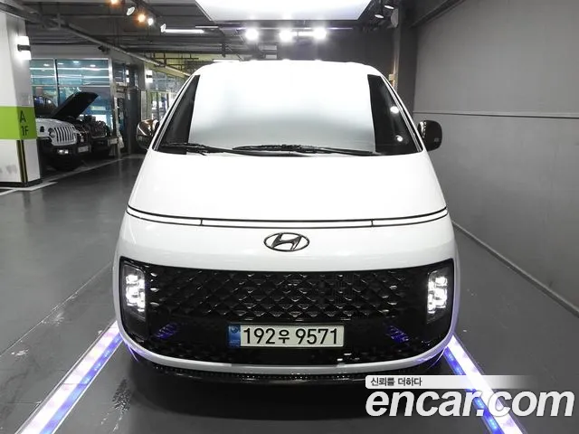 Hyundai Staria 4WD 9 Inspiration