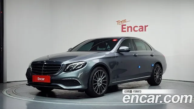 Mercedes-Benz E- W213 E220d Exclusive