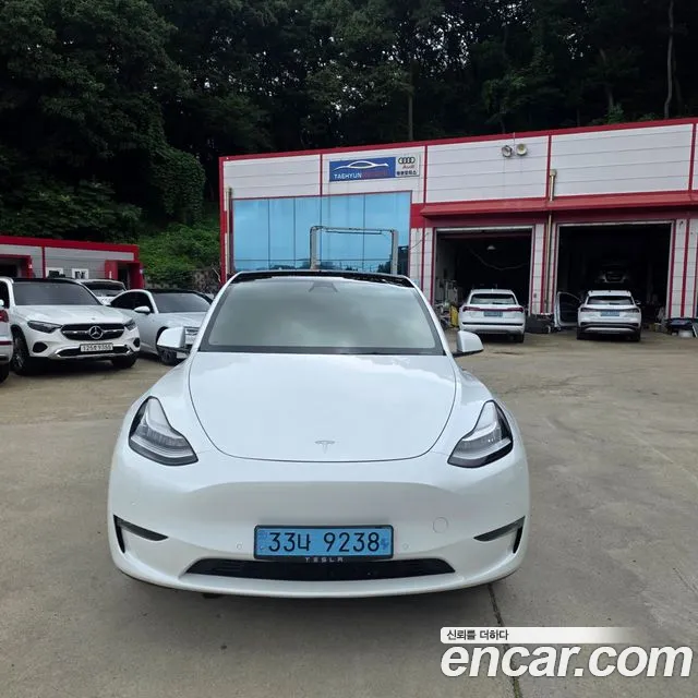 Tesla Model Y AWD