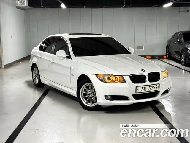 BMW 3 Series (E90) 320 i