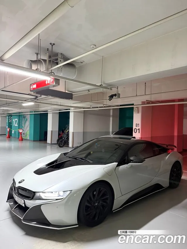 BMW i8