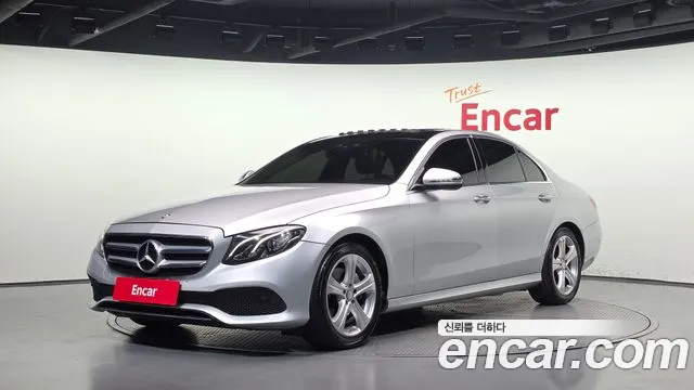 Mercedes-Benz E-Class W213 E200