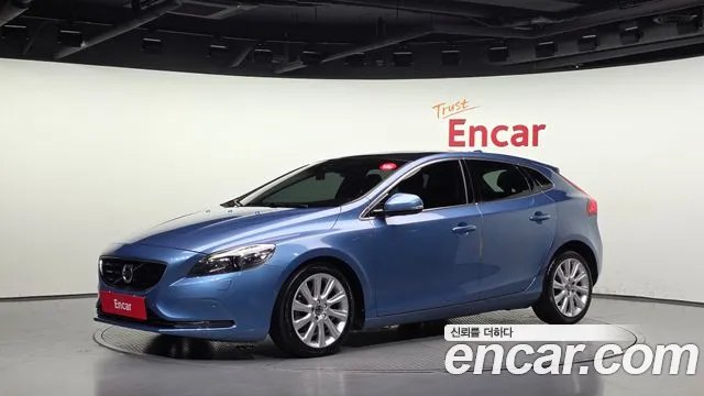 Volvo V40 D2 2 generation