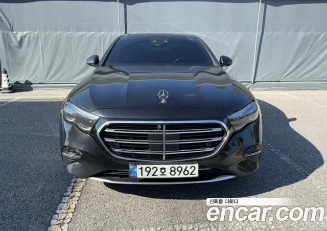 Mercedes-Benz E-Class W214 E300 4 MATIC Exclusive