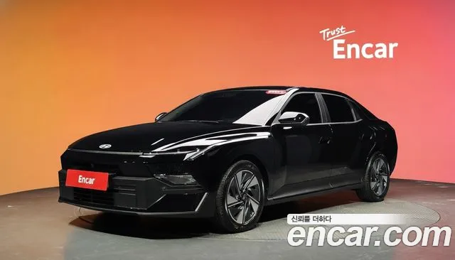 Hyundai Avante (CN8) 2.0 Premium